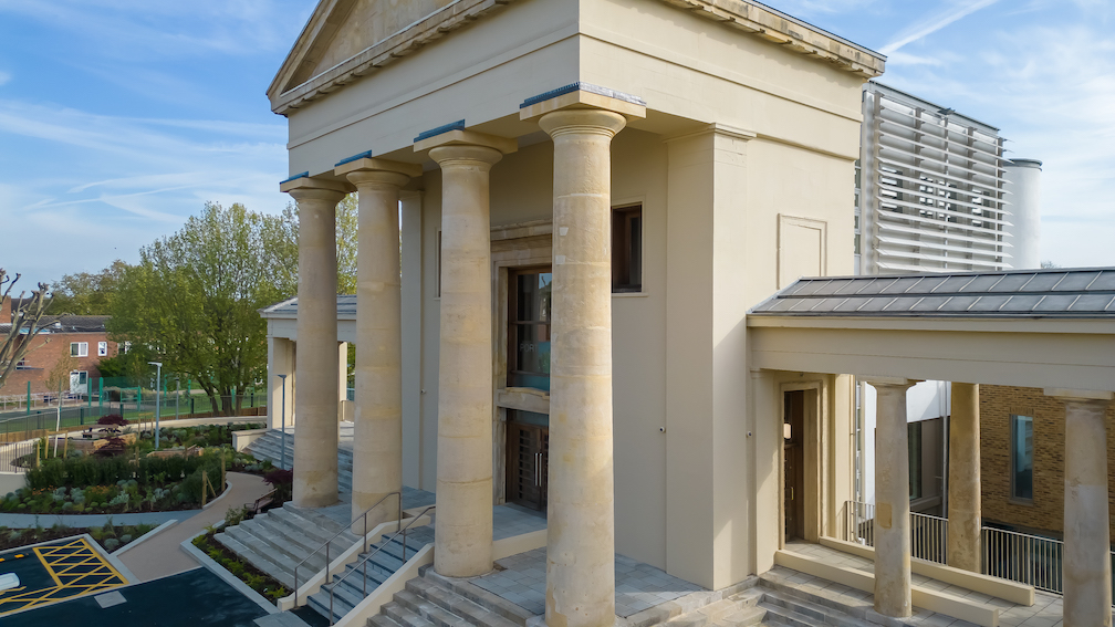 Hackney Surgeries, Portico Building