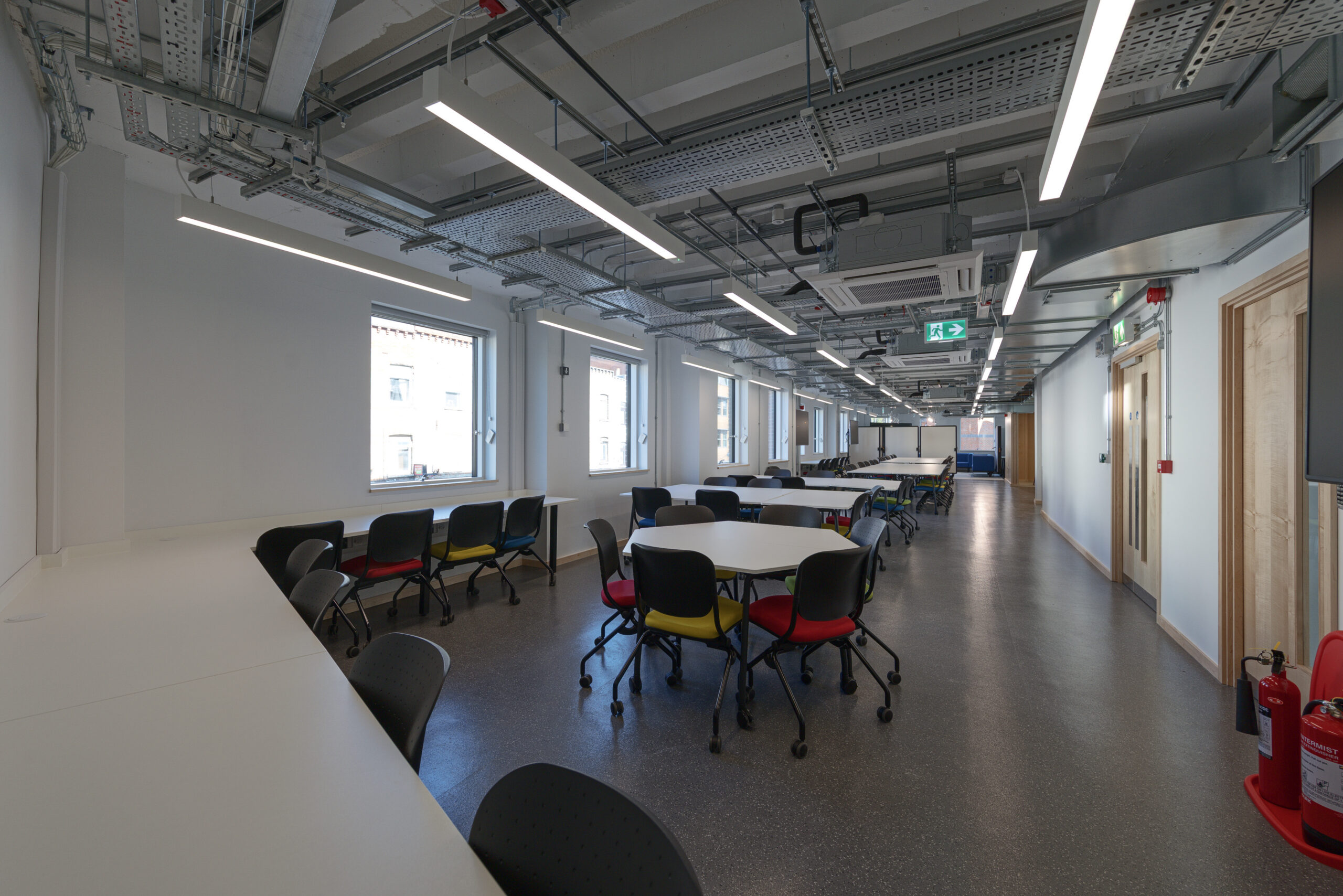 CapitalHse-090726-045